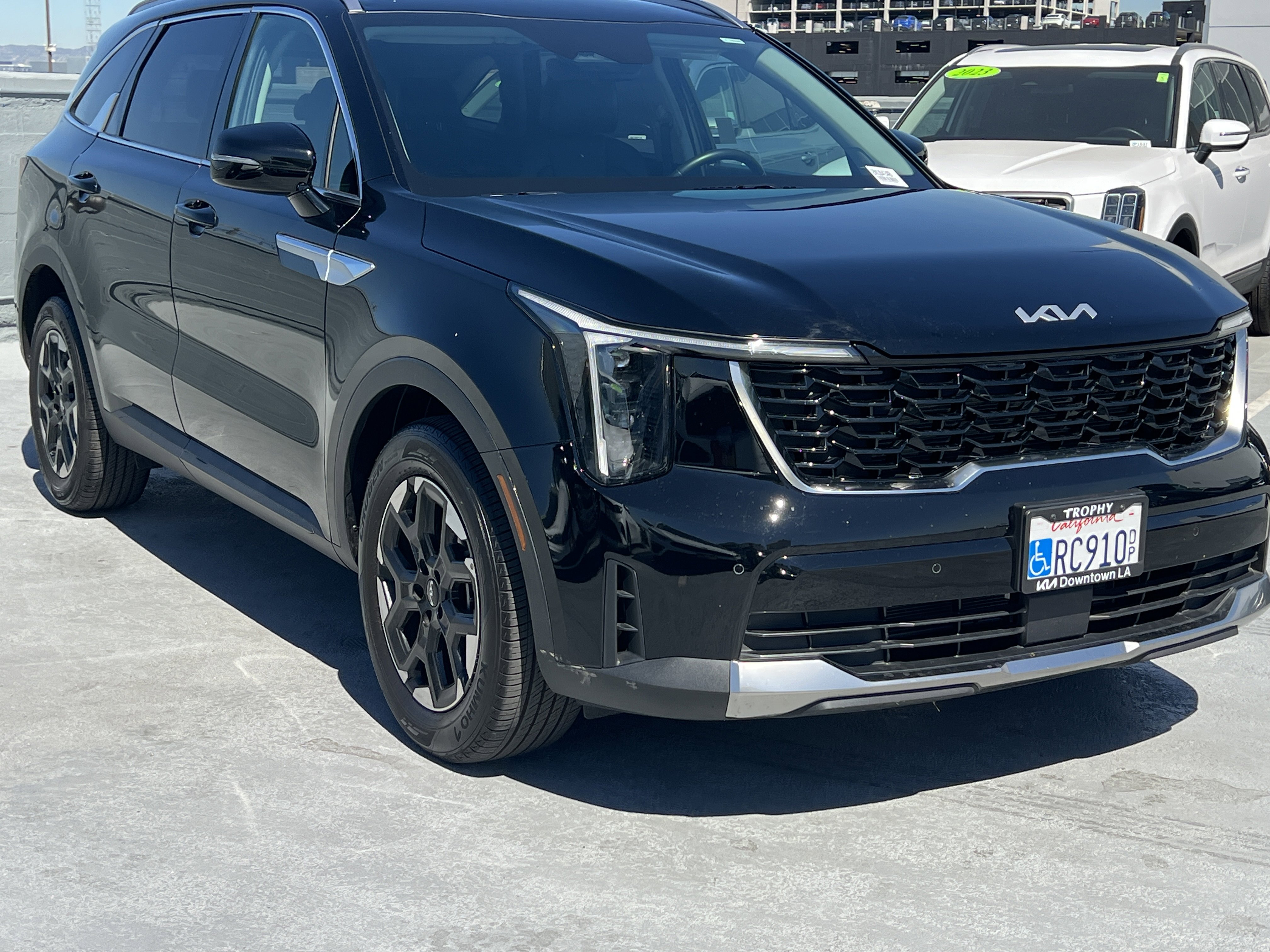 Certified 2025 Kia Sorento S image 11