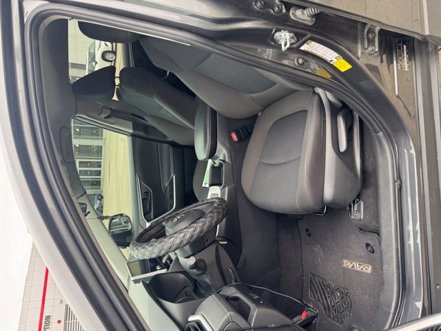 Used 2023 Toyota RAV4 LE AWD/4WD image 15