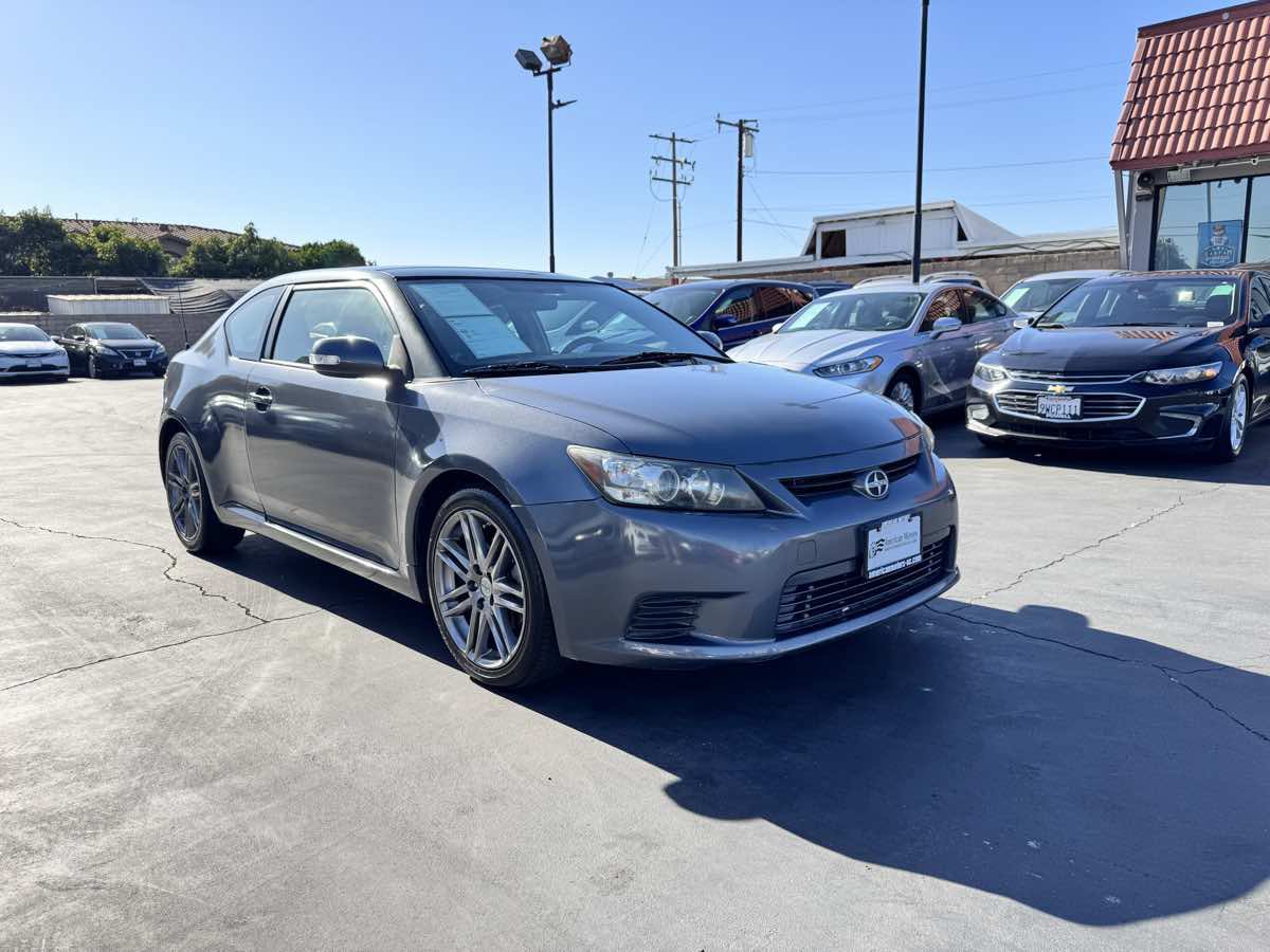 Used 2012 Scion tC FWD image 9