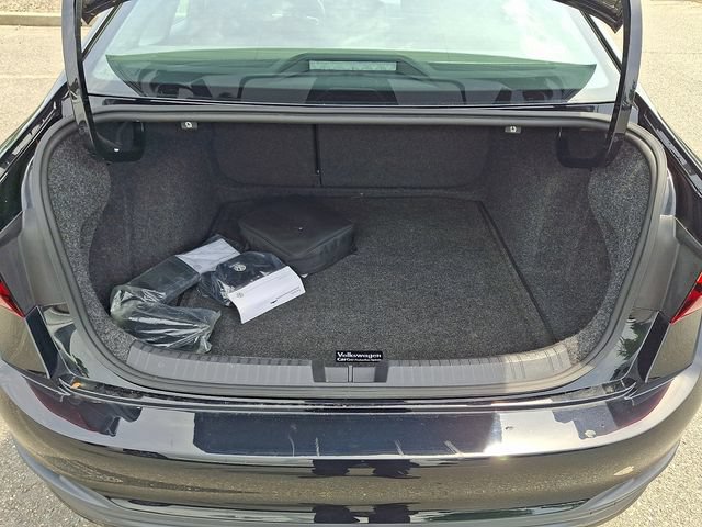 Certified 2022 Volkswagen Jetta S FWD image 29