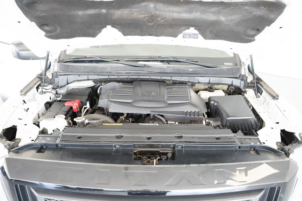 Used 2021 Nissan Titan SV w/ SV Convenience Package AWD/4WD image 22