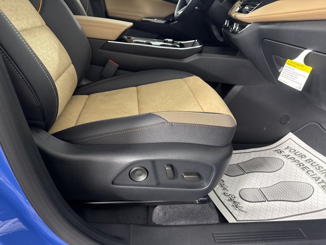 New 2026 Chevrolet Equinox ACTIV w/ Convenience Package III FWD image 19