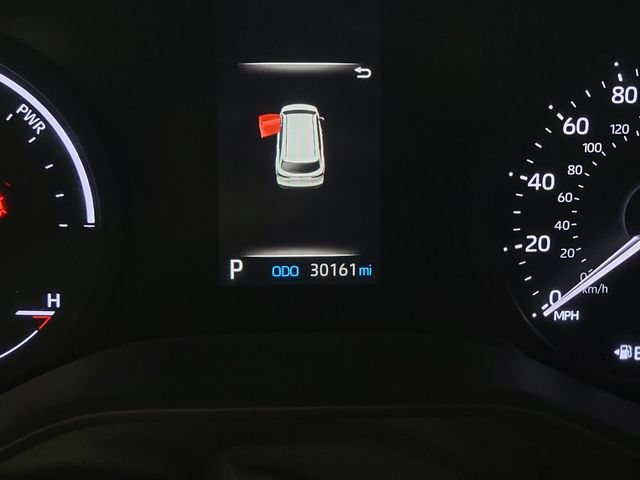 Used 2023 Toyota Sienna LE FWD image 2