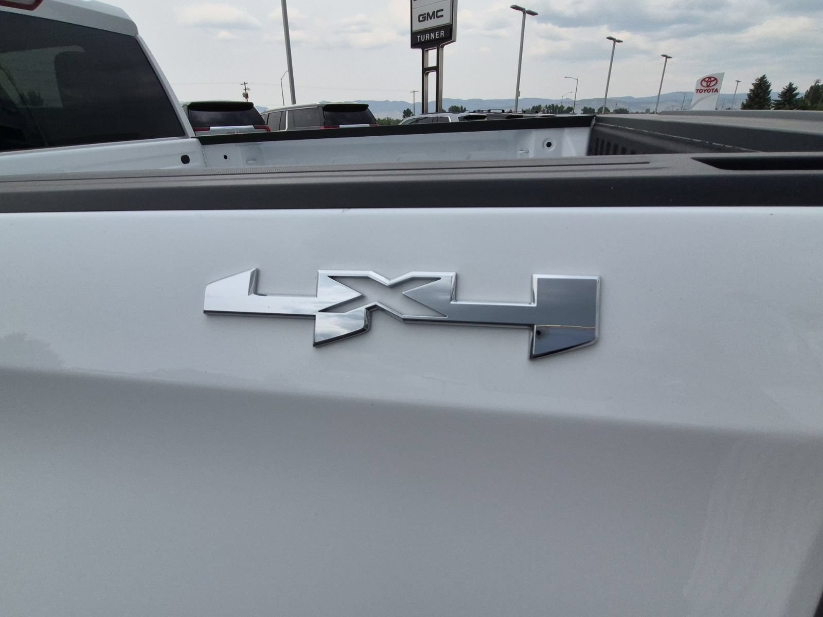 New 2026 GMC Sierra 1500 SLE AWD/4WD image 11