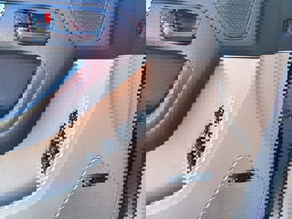 Used 2004 Toyota 4Runner SR5 image 13