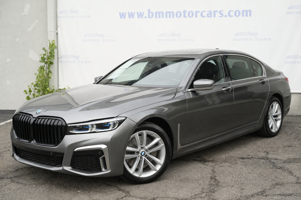 Used 2016 BMW 750i xDrive AWD/4WD image 2