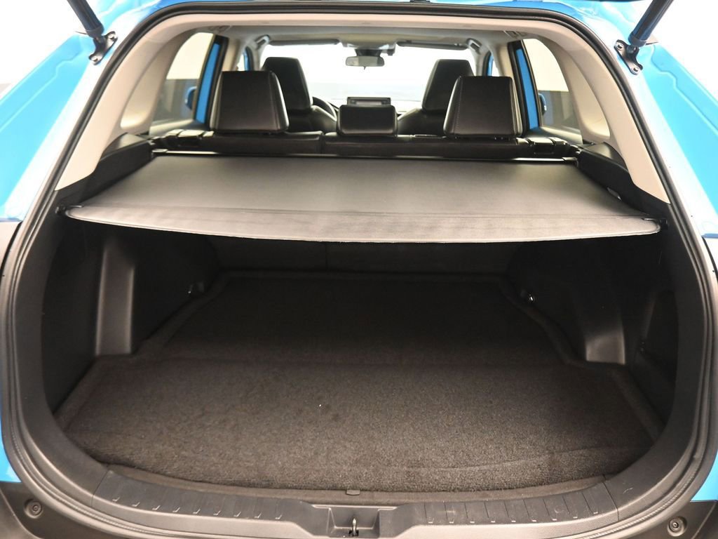 Used 2021 Toyota RAV4 XLE Premium AWD/4WD image 45