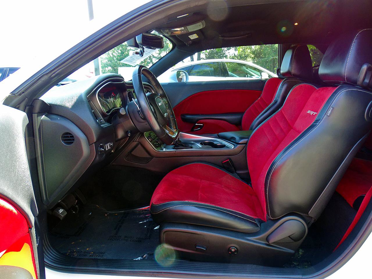 Used 2015 Dodge Challenger SRT Hellcat RWD image 25