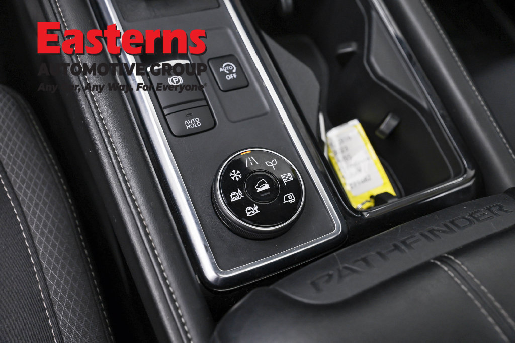 Used 2023 Nissan Pathfinder SV w/ SV Premium Package AWD/4WD image 24