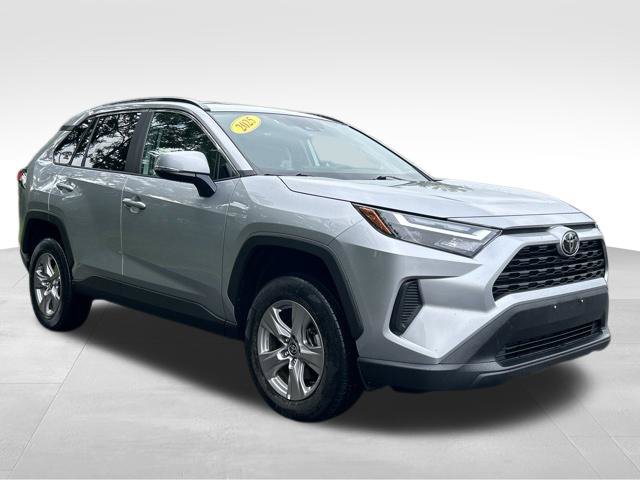 Used 2025 Toyota RAV4 XLE AWD/4WD image 12