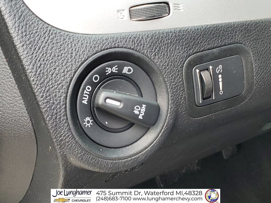 Used 2019 Dodge Journey SE w/ Blacktop Package FWD image 34