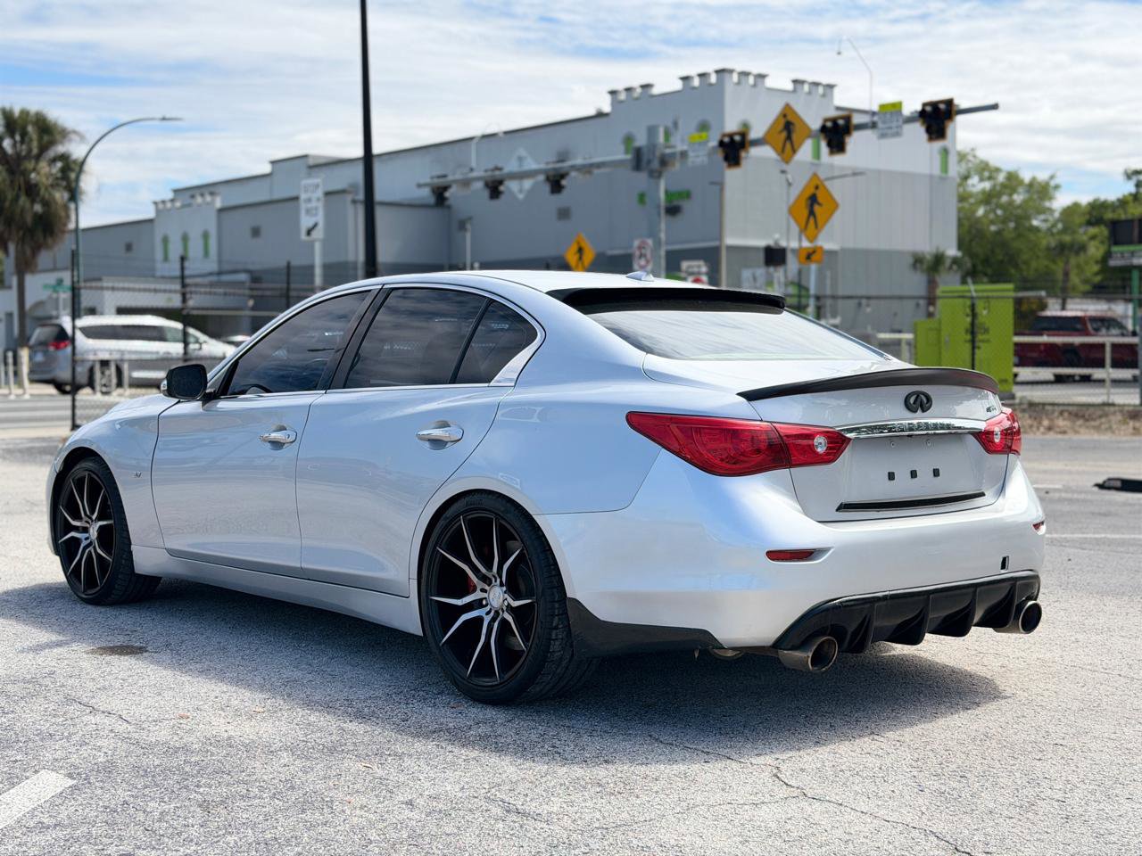 Used 2015 INFINITI Q50 Premium w/ Cargo Package image 3