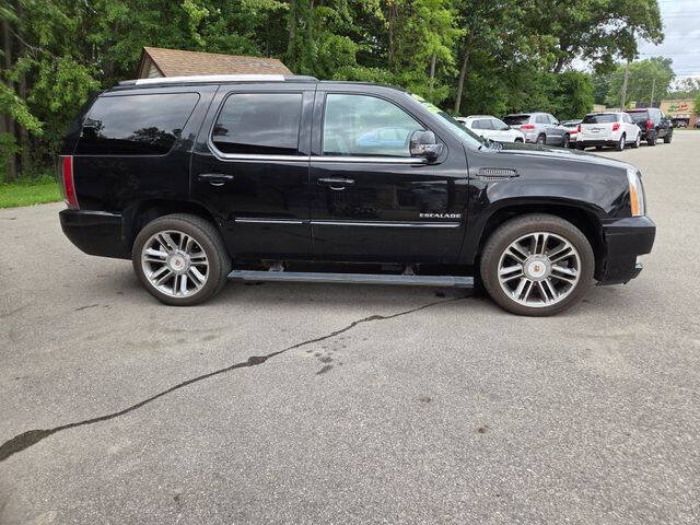 Used 2013 Cadillac Escalade Premium AWD/4WD image 7