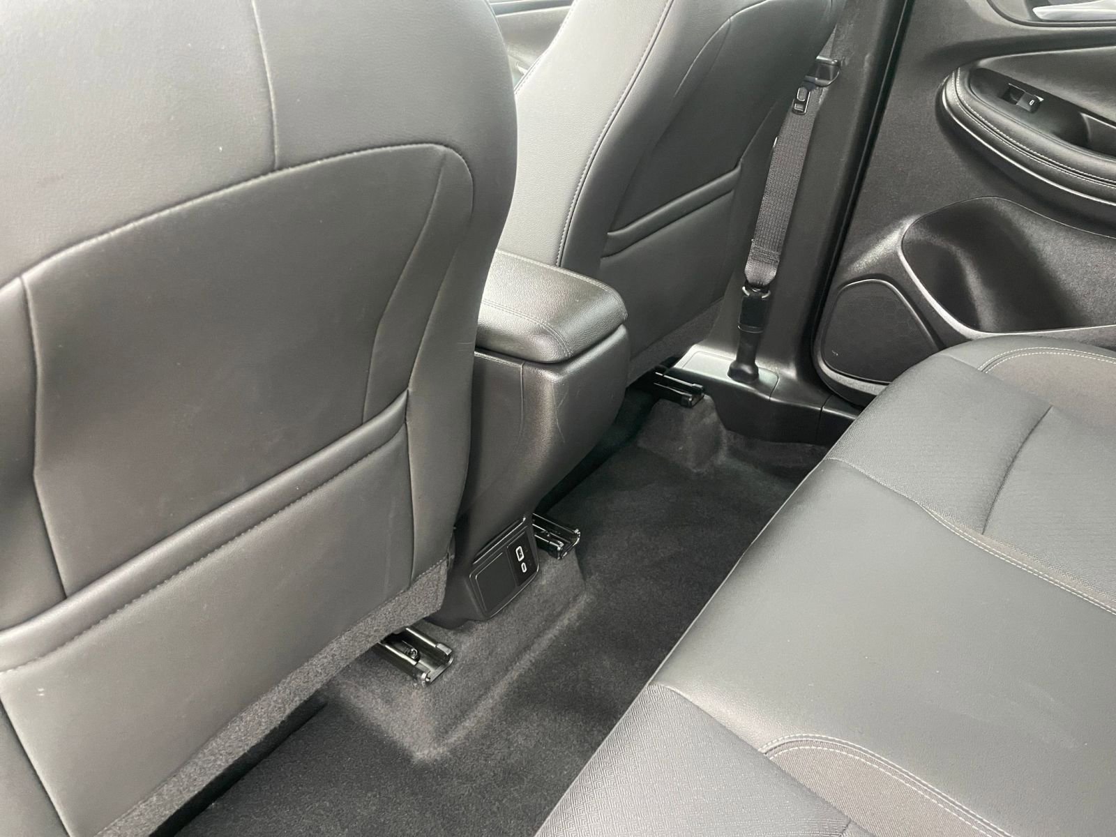 Used 2025 Buick Encore GX Preferred FWD image 23