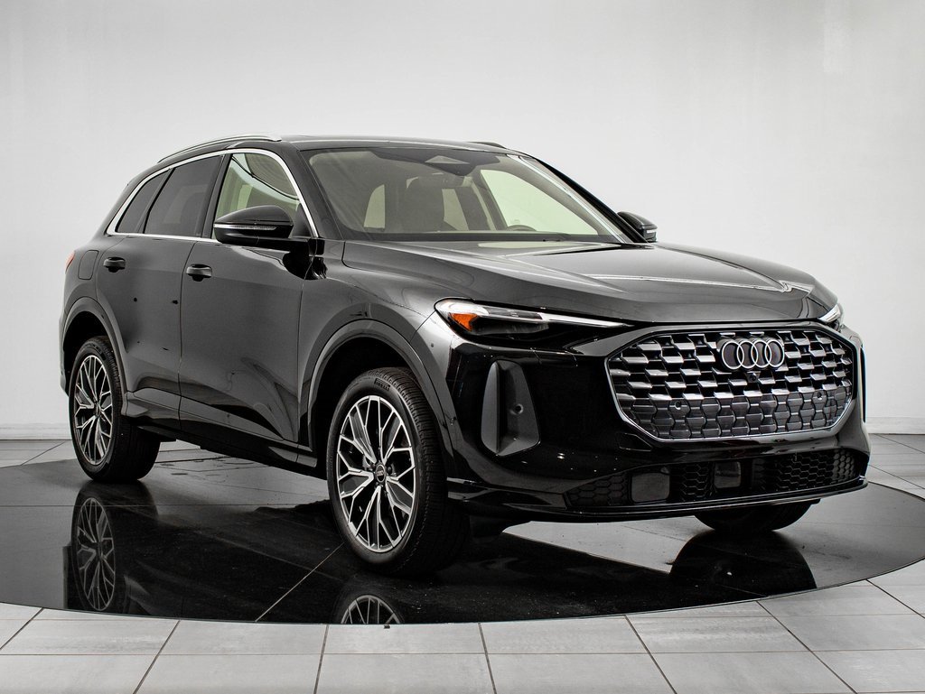 Certified 2025 Audi Q5 2.0T Premium Plus image 5