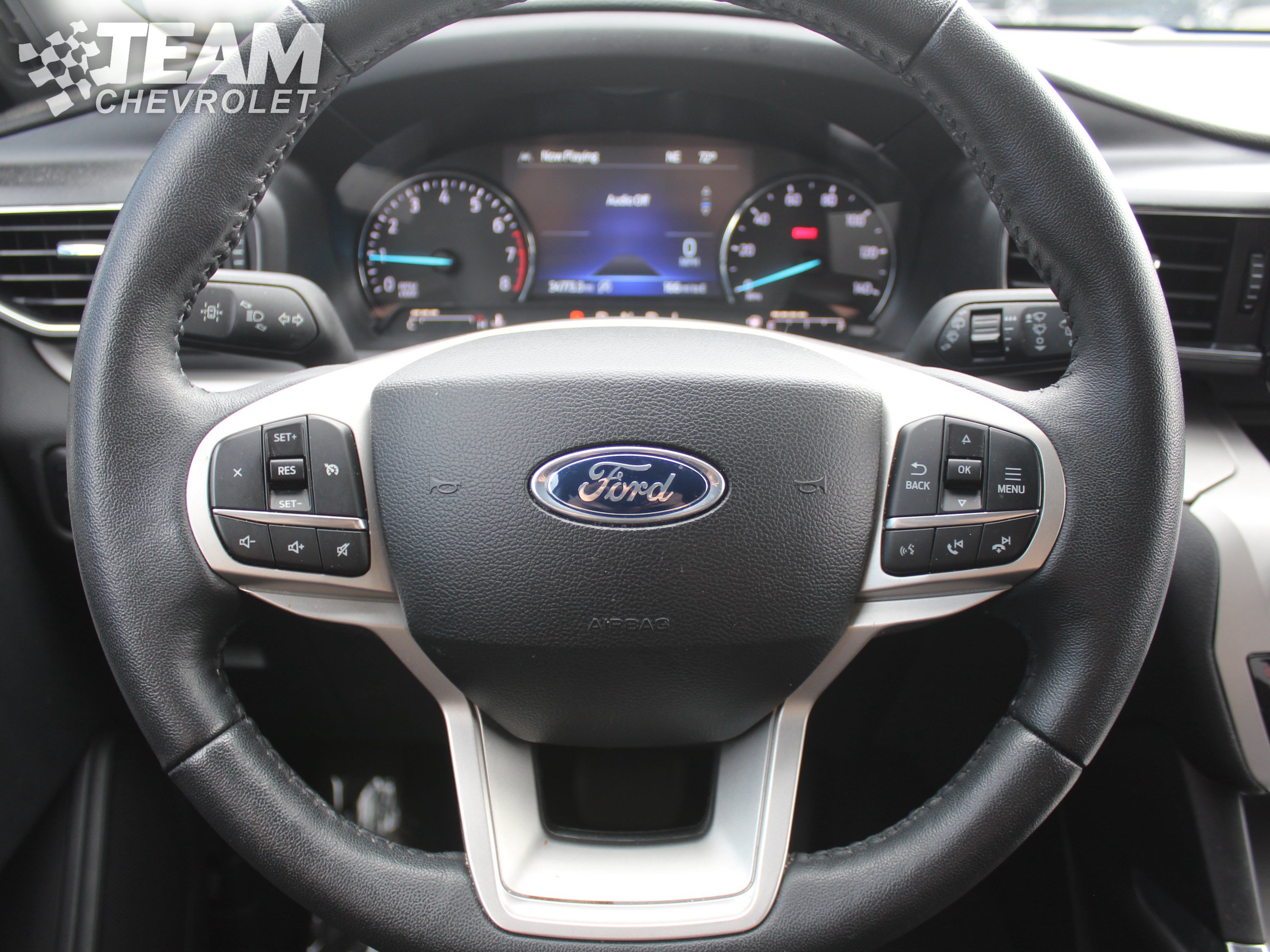 Used 2024 Ford Explorer XLT w/ Equipment Group 202A AWD/4WD image 13
