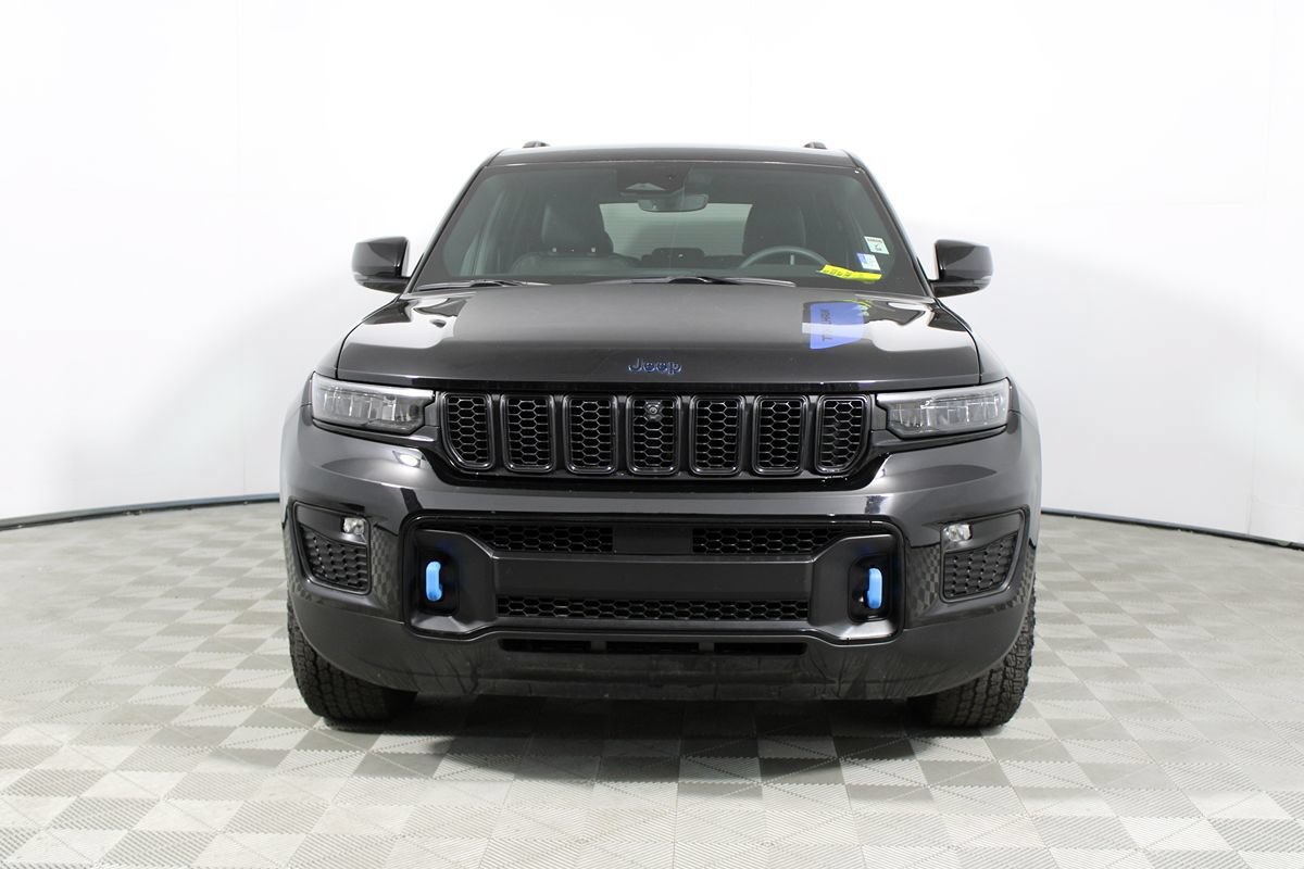 Used 2023 Jeep Grand Cherokee Trailhawk AWD/4WD image 2