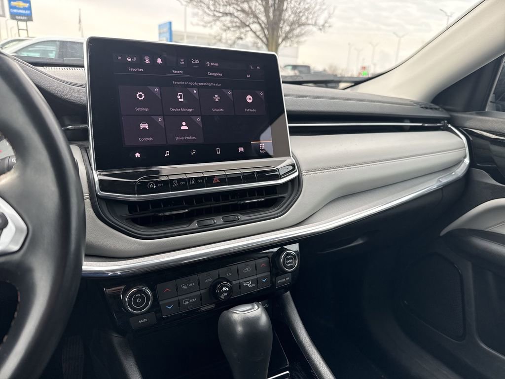 Used 2022 Jeep Compass Limited image 19