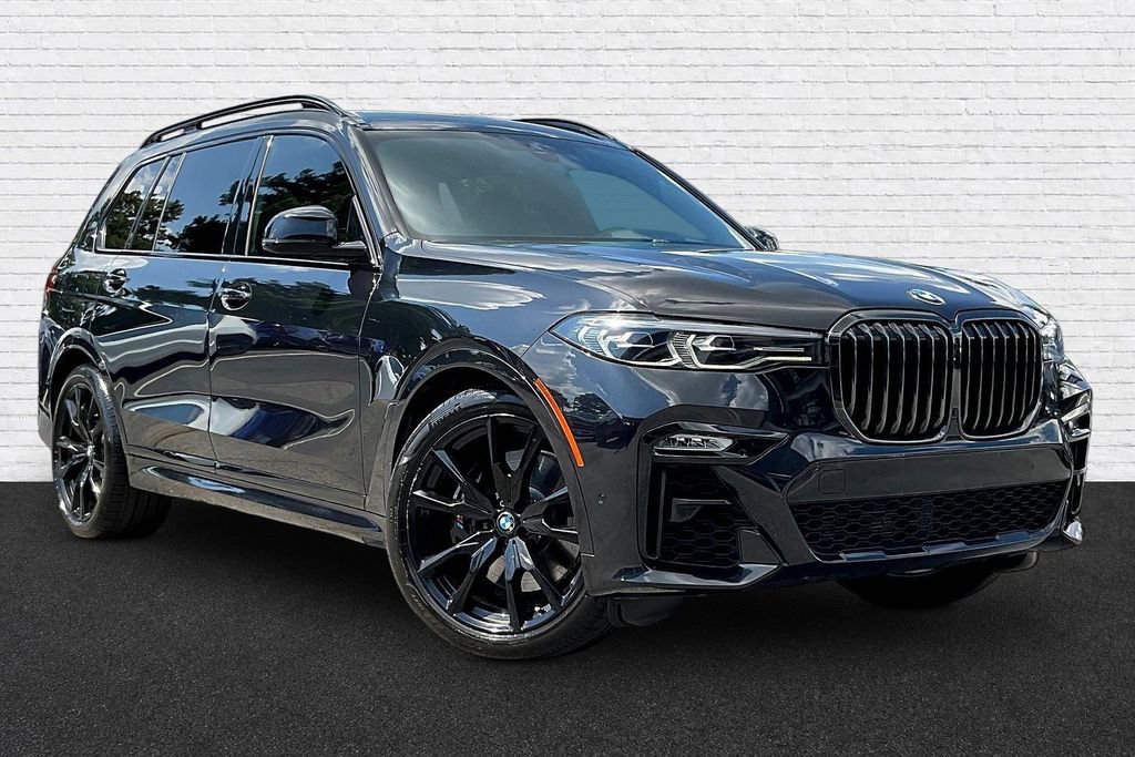 Used 2022 BMW X7 xDrive40i w/ M Sport Package AWD/4WD image 3