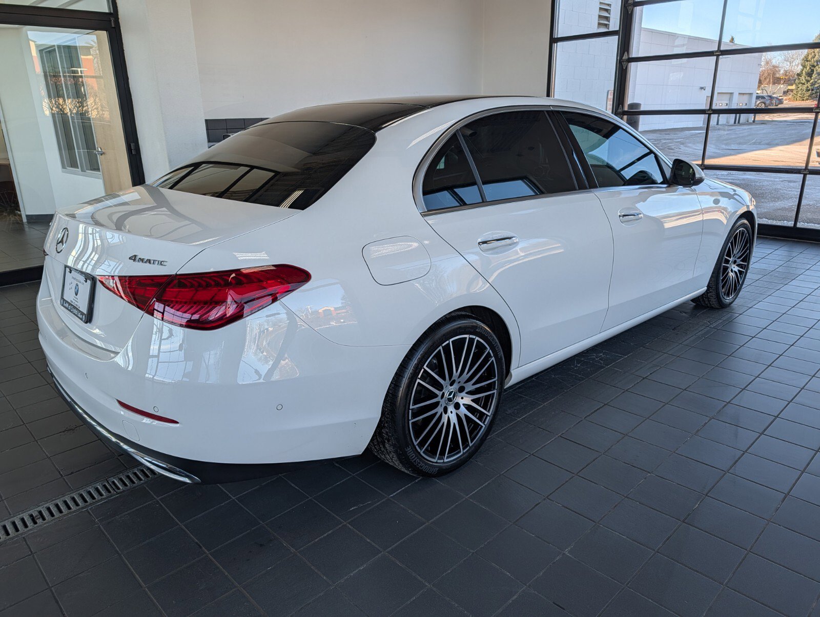 Used 2024 Mercedes-Benz C 300 4MATIC Sedan image 2