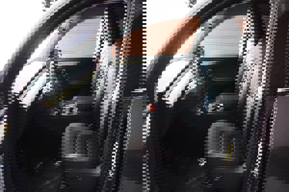 Used 2023 Tesla Model Y Long Range image 30