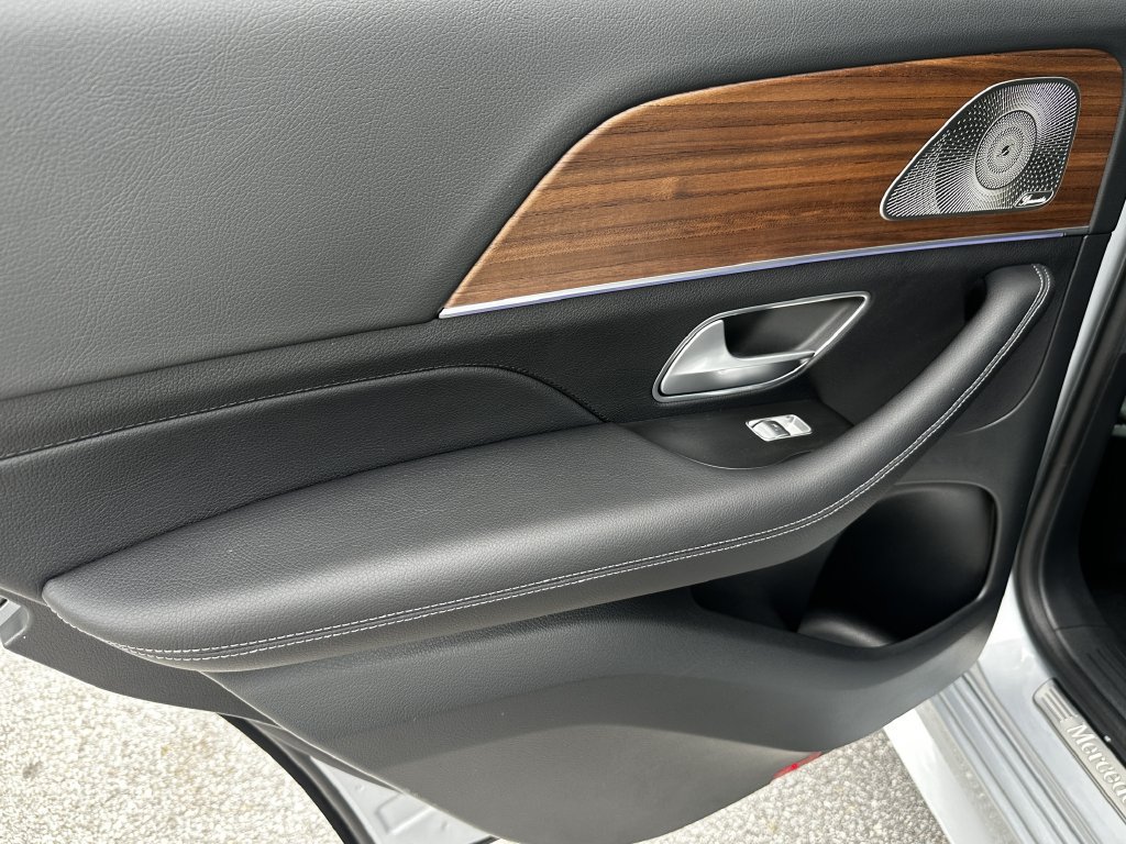 Certified 2025 Mercedes-Benz GLE 450e 4MATIC image 24