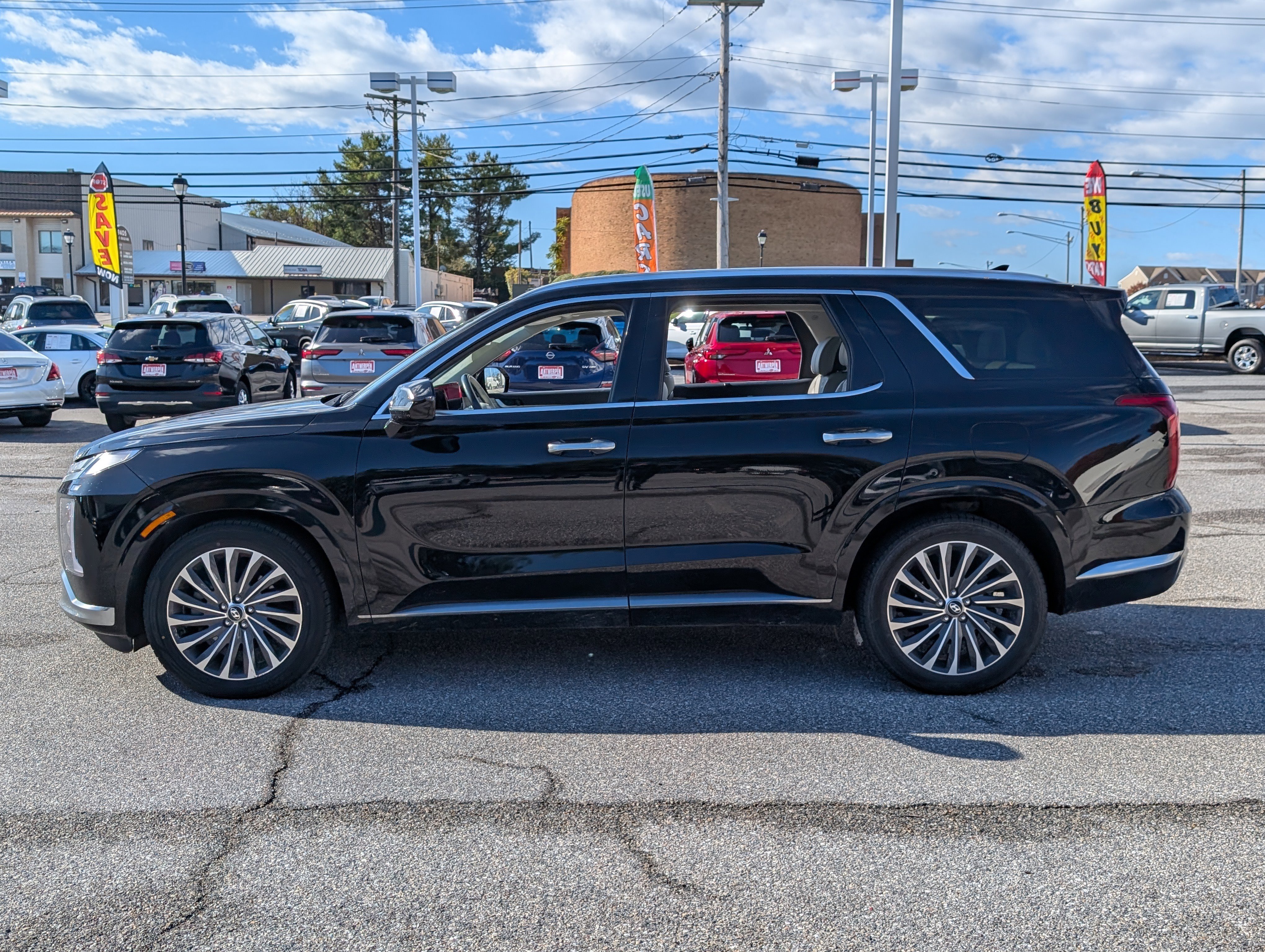 Used 2024 Hyundai Palisade Calligraphy image 6