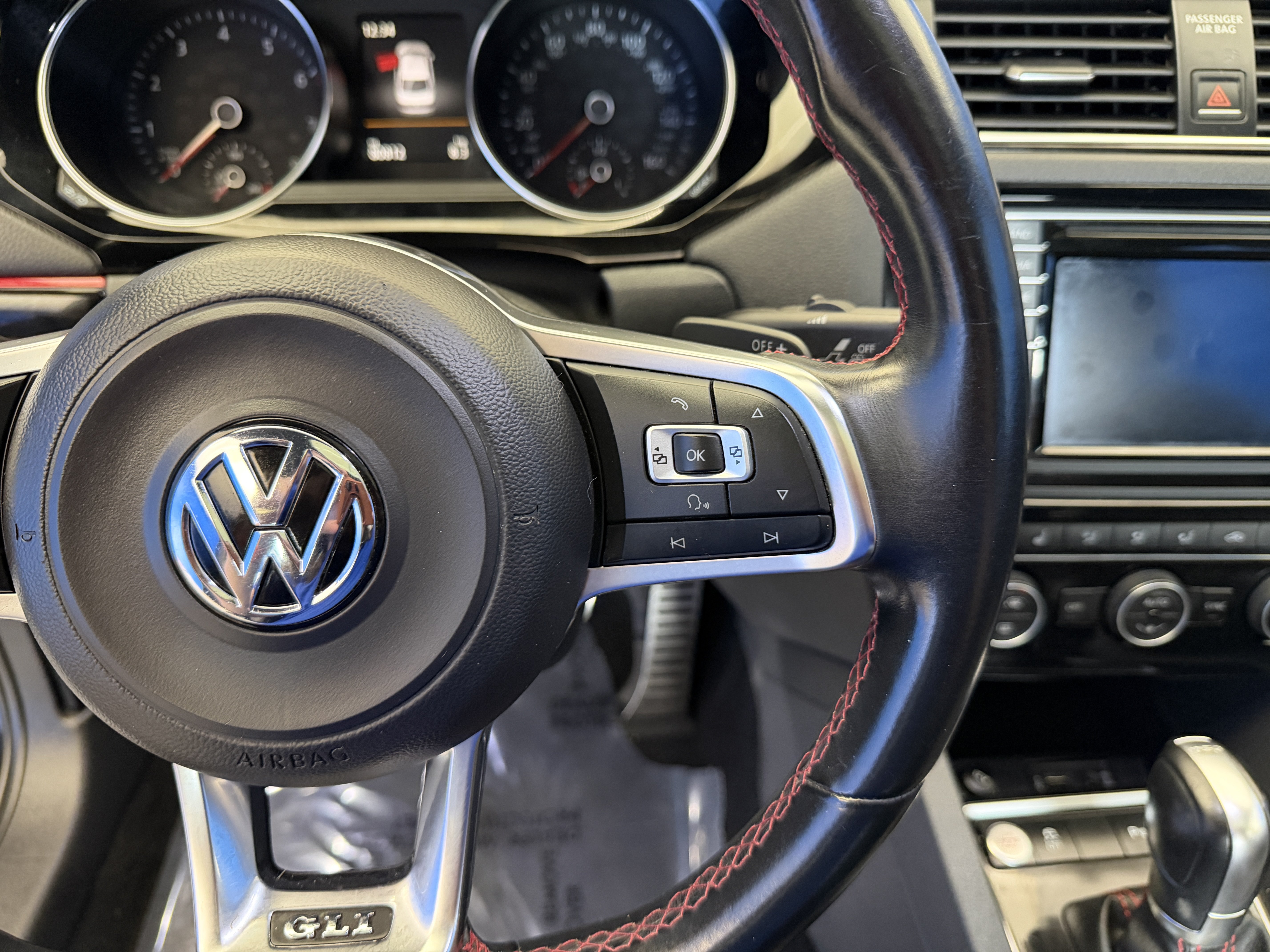 Used 2016 Volkswagen Jetta GLI SEL FWD image 17