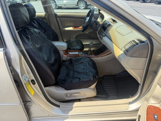 Used 2002 Toyota Camry LE FWD image 10
