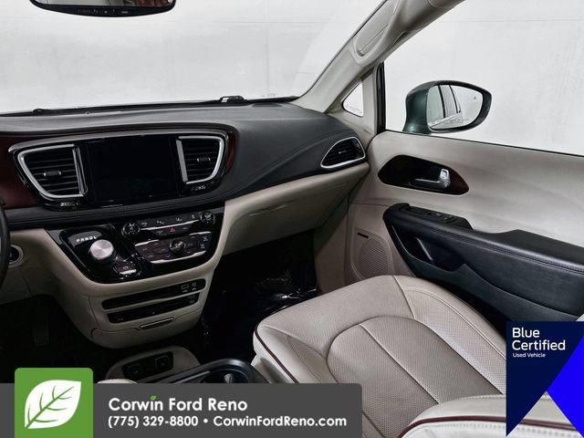 Used 2017 Chrysler Pacifica Limited FWD image 29