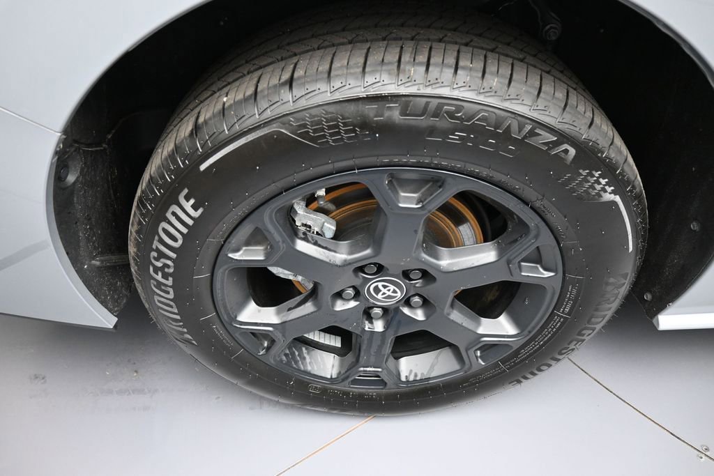 Used 2025 Toyota Sienna XLE Woodland Edition AWD/4WD image 12
