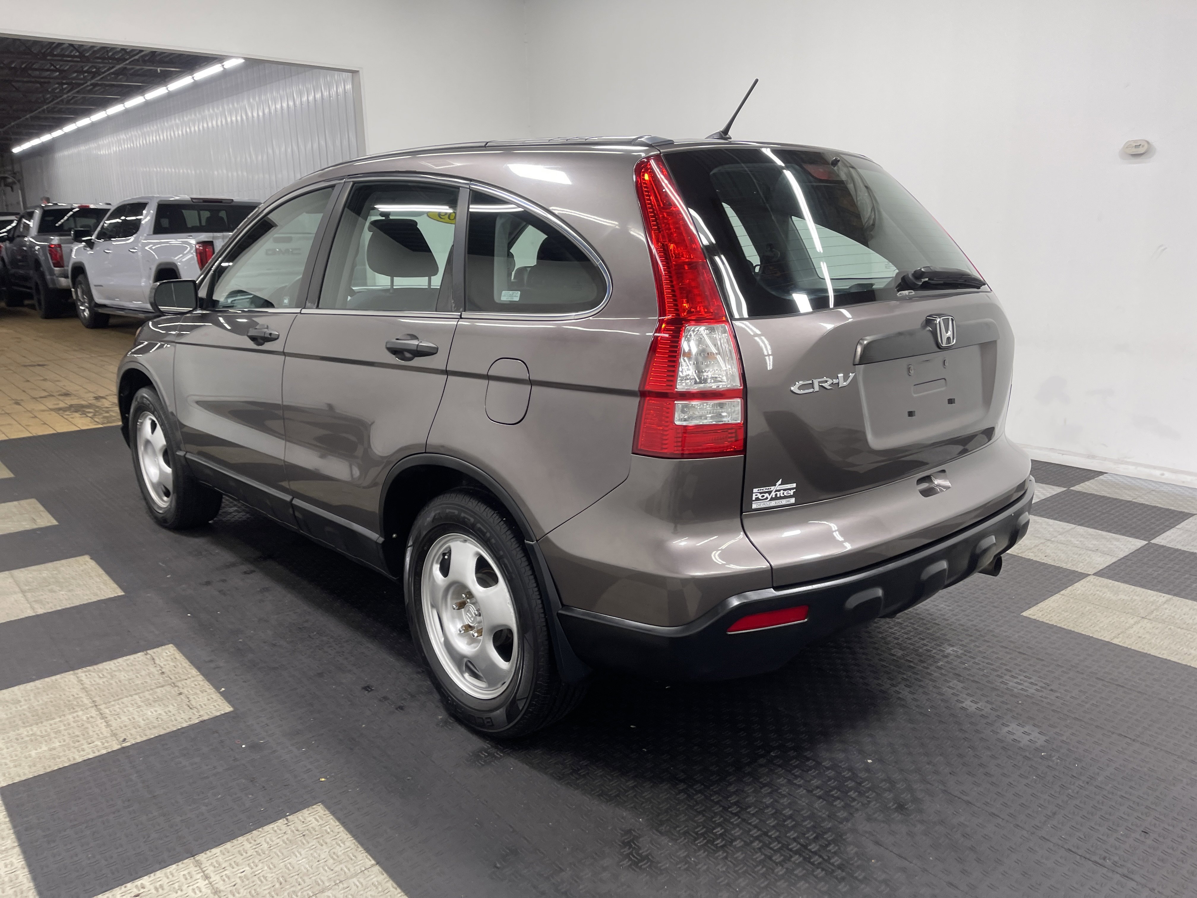 Used 2009 Honda CR-V LX image 2