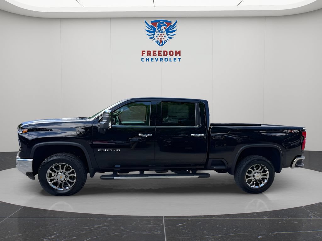 New 2026 Chevrolet Silverado 2500 LTZ w/ LTZ Premium Package AWD/4WD image 3
