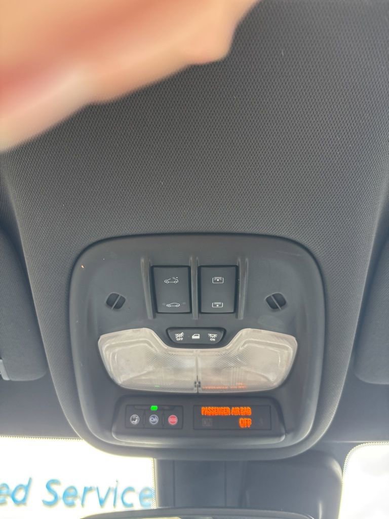 Used 2022 Chevrolet TrailBlazer RS w/ Sun and Liftgate Package image 41