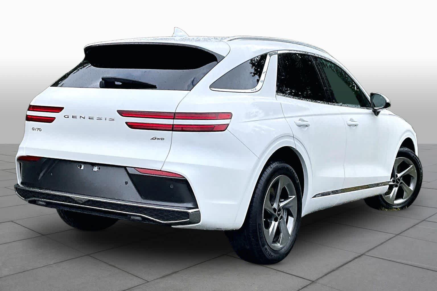 Used 2026 Genesis GV70 2.5T AWD/4WD image 13