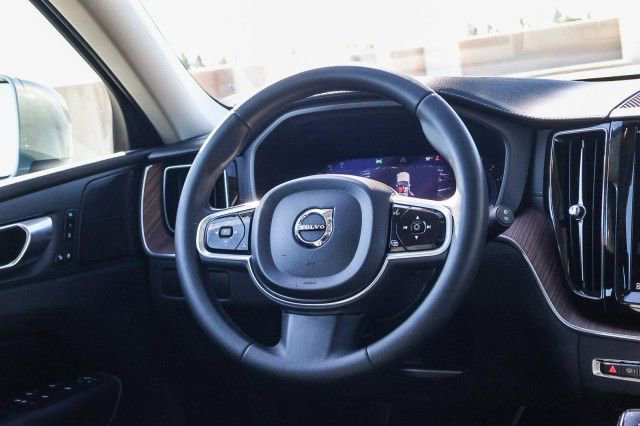 Used 2023 Volvo XC60 B5 Ultimate w/ Climate Package image 18