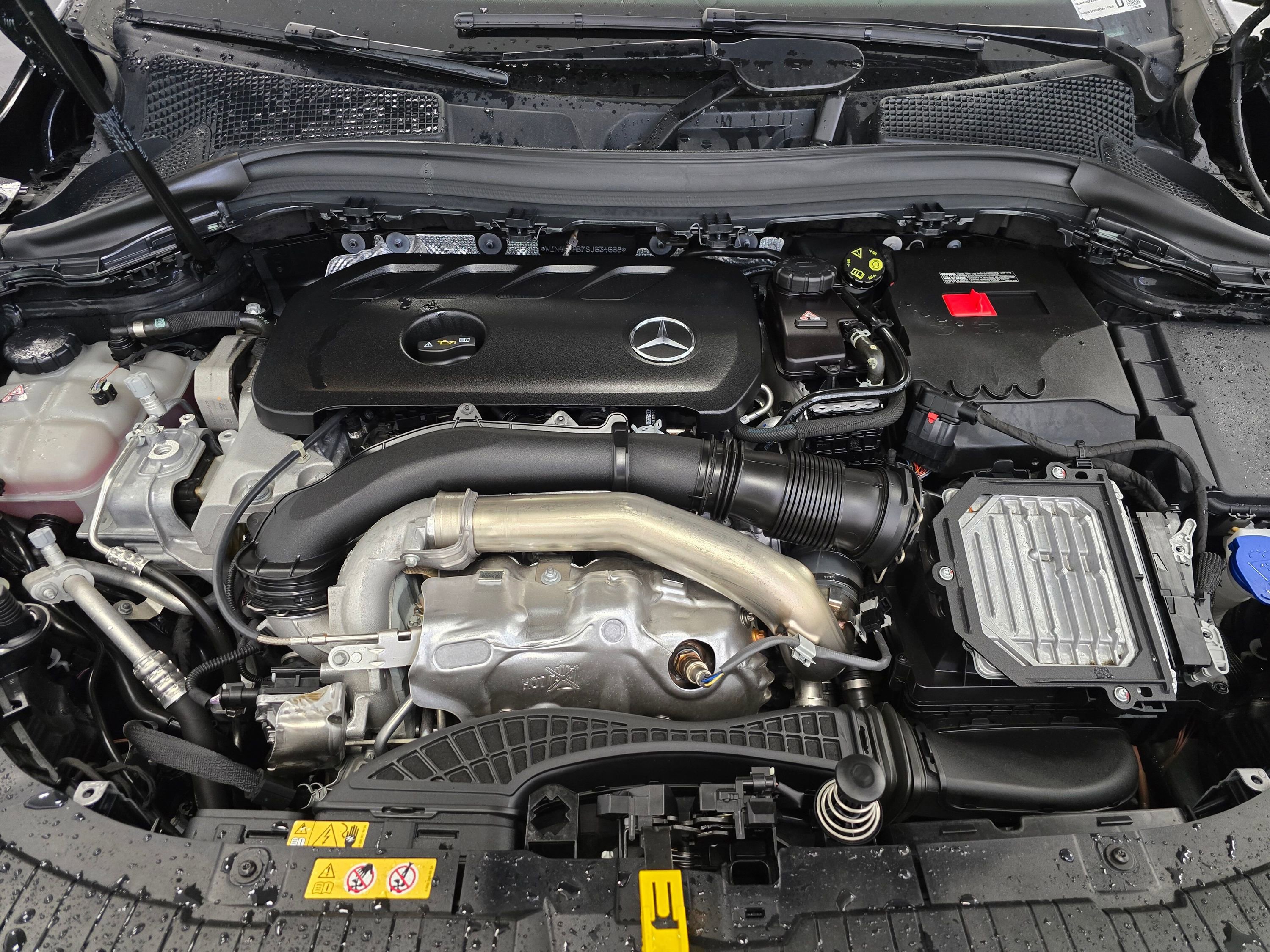 Used 2025 Mercedes-Benz GLA 250 4MATIC image 10