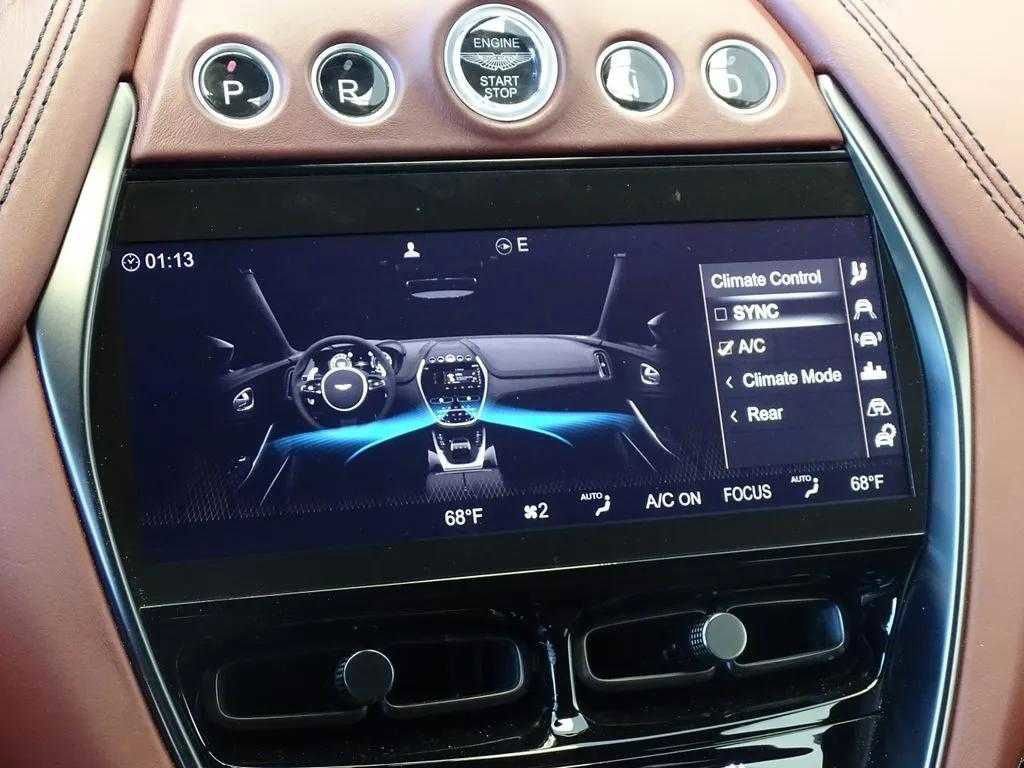 Used 2021 Aston Martin DBX image 31