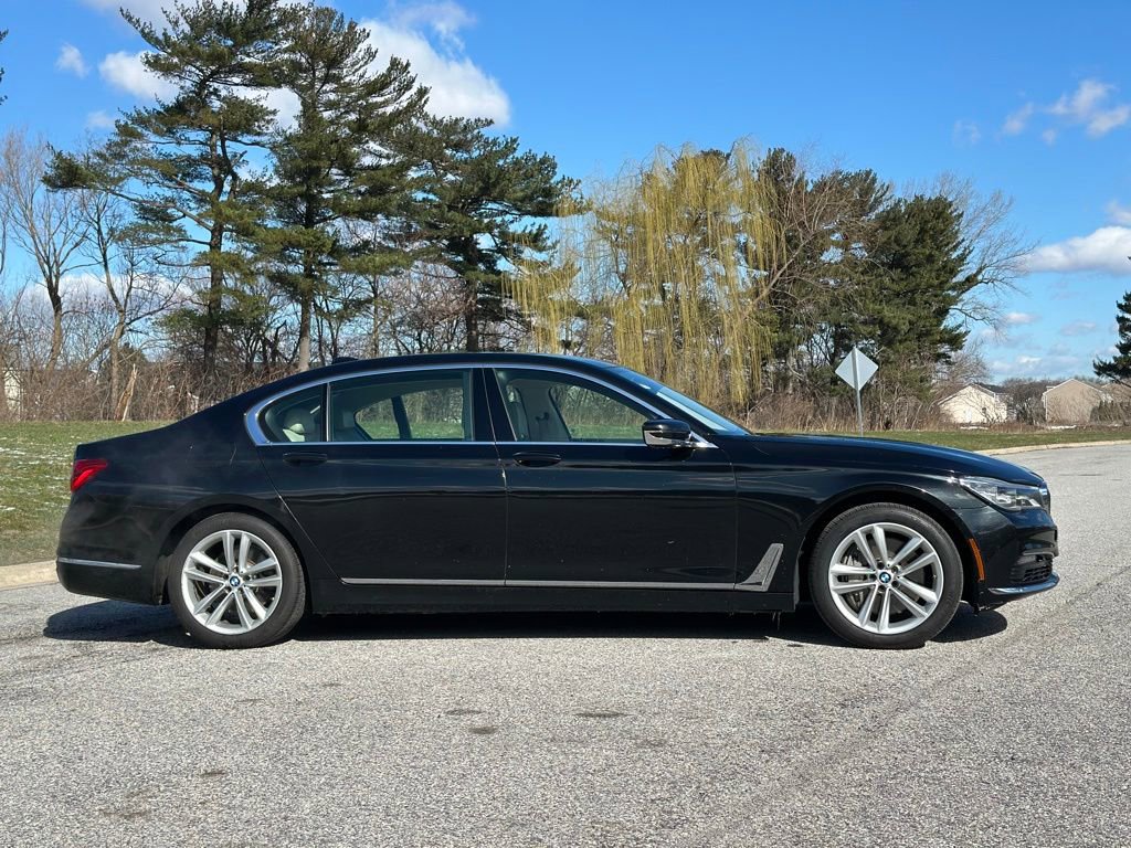 Used 2018 BMW 750i xDrive image 8