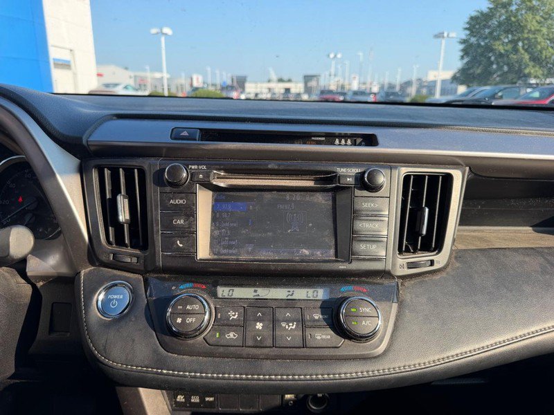 Used 2018 Toyota RAV4 LE AWD/4WD image 13