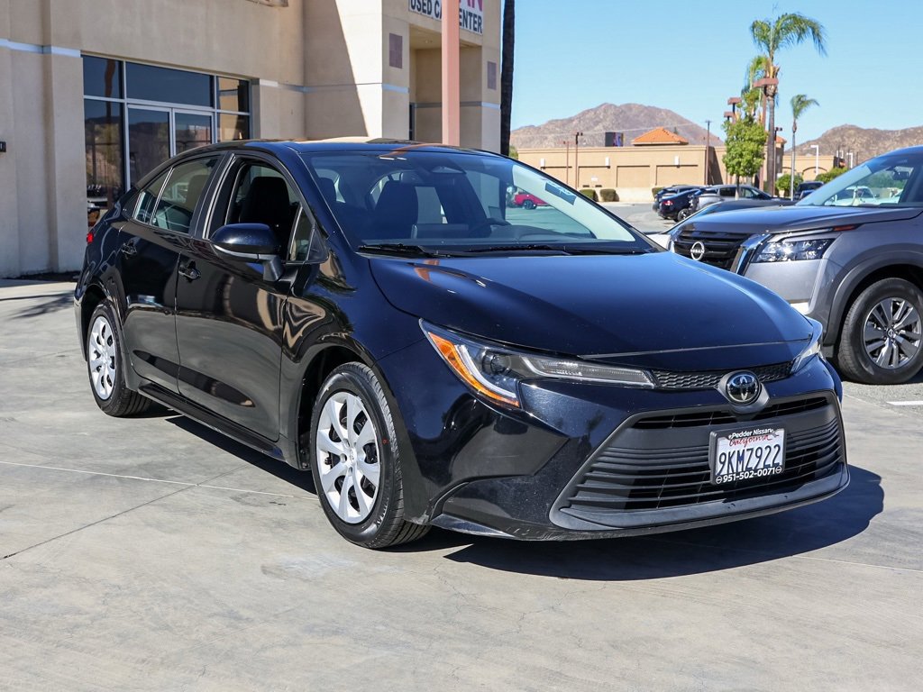 Used 2024 Toyota Corolla LE image 2