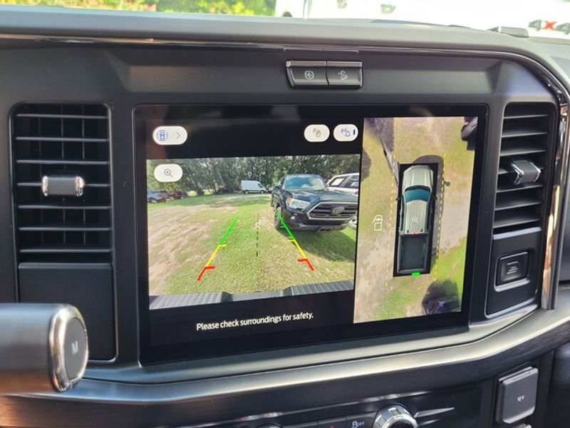 New 2025 Ford F250 Lariat w/ Chrome Package image 19