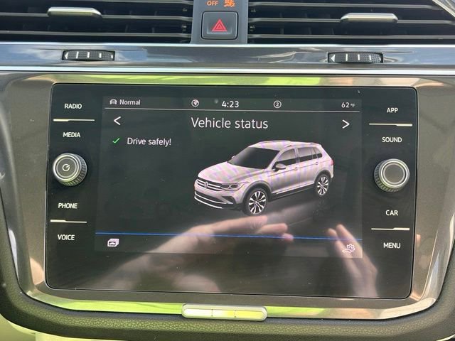 Used 2022 Volkswagen Tiguan SE AWD/4WD image 30