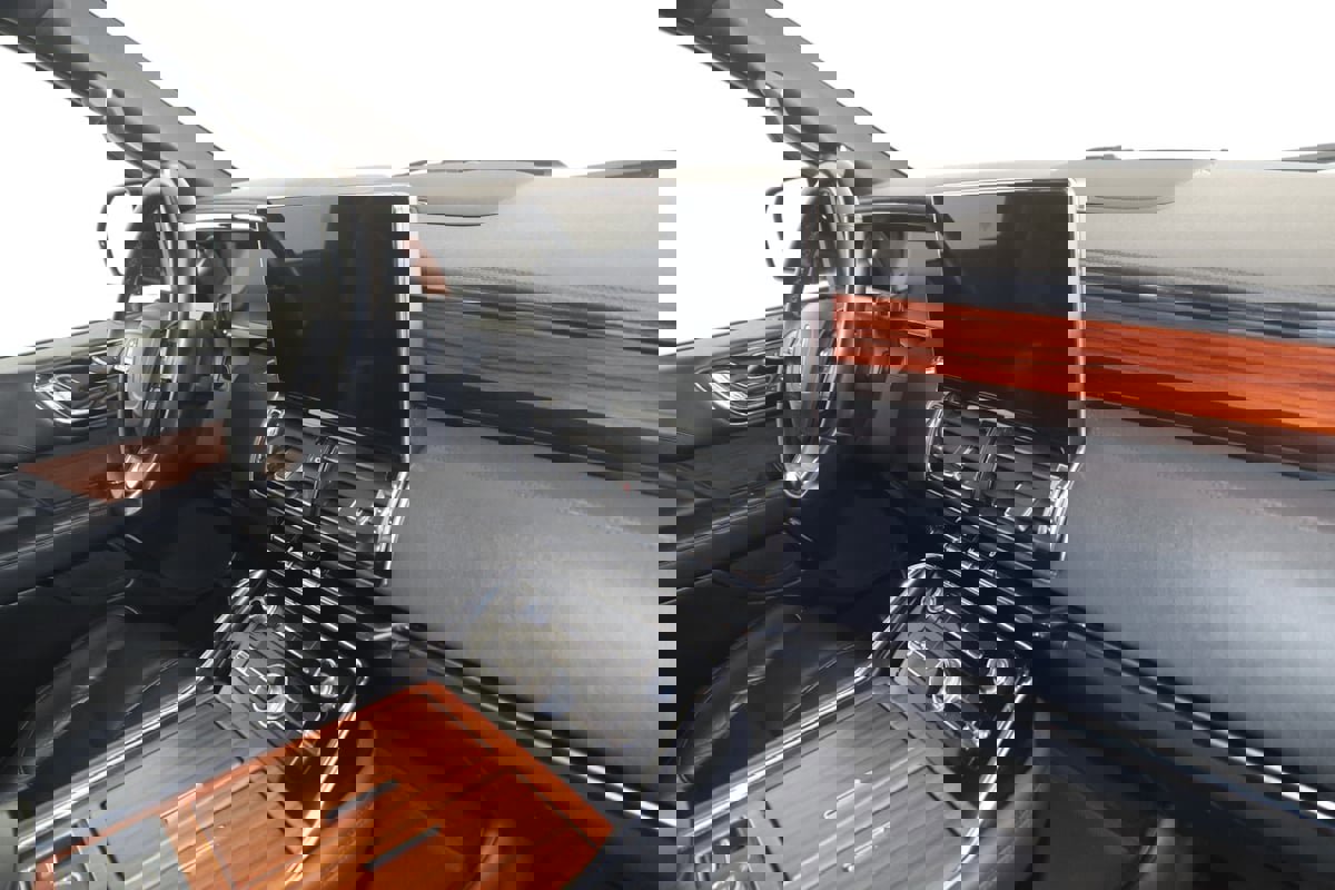 Used 2024 Lincoln Navigator Reserve AWD/4WD image 44