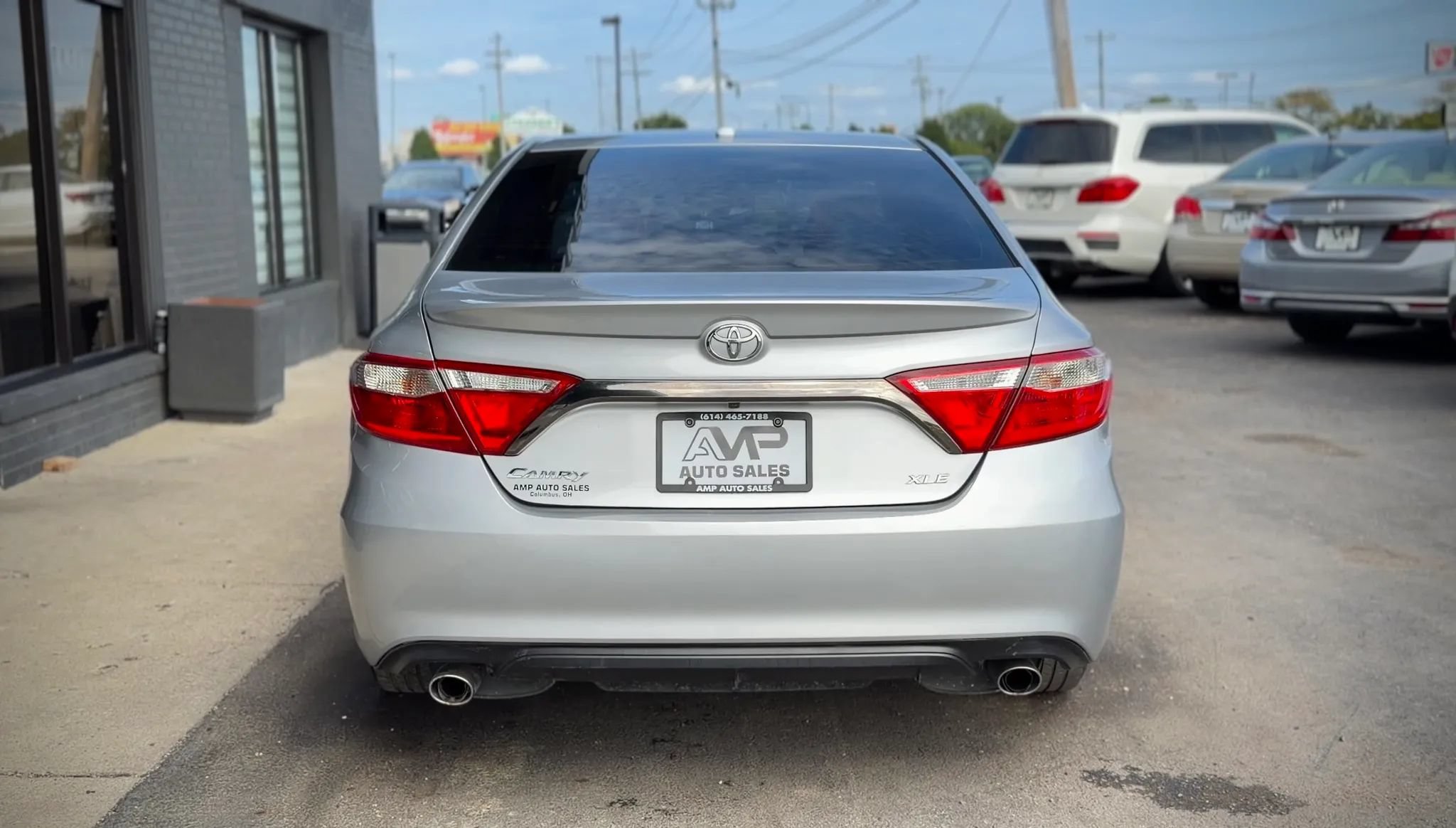 Used 2015 Toyota Camry XLE FWD image 3