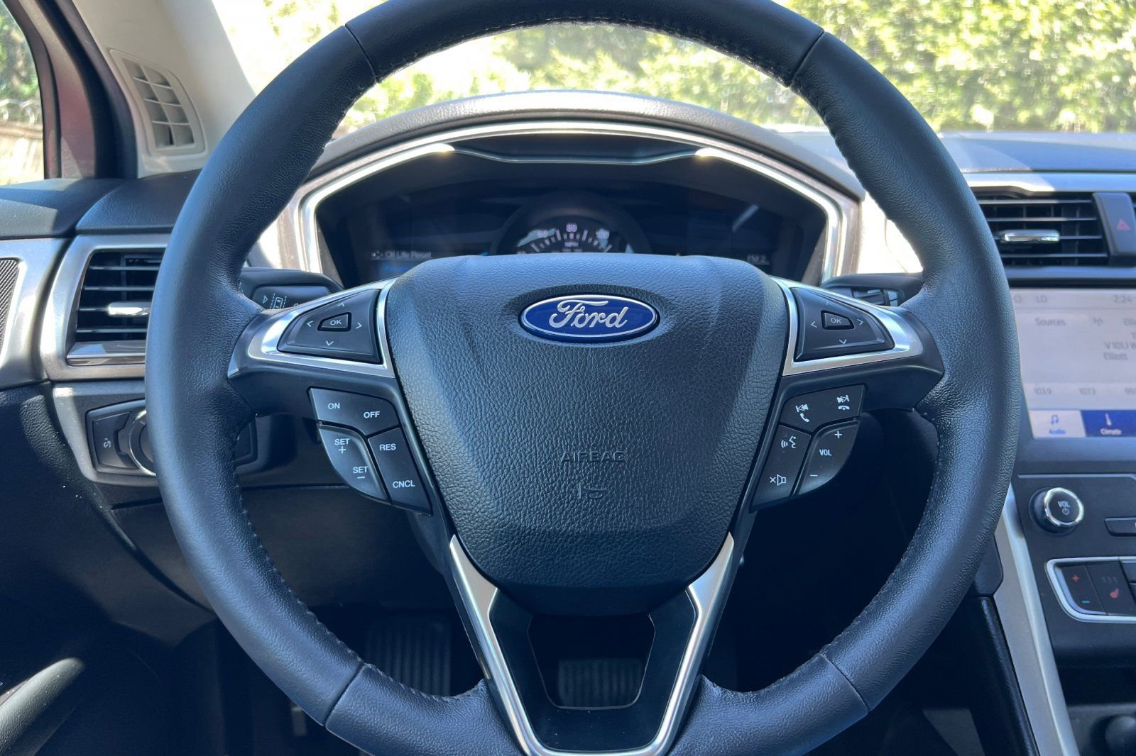 Certified 2020 Ford Fusion SEL FWD image 23