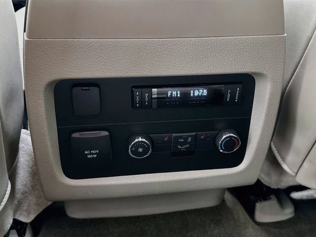 Used 2017 Lincoln Navigator L Select RWD image 27