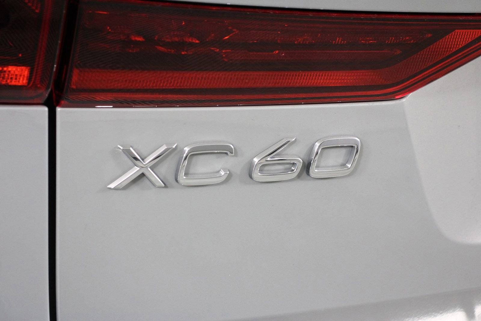 Certified 2026 Volvo XC60 B5 Ultra w/ Protection Package Premier AWD/4WD image 19