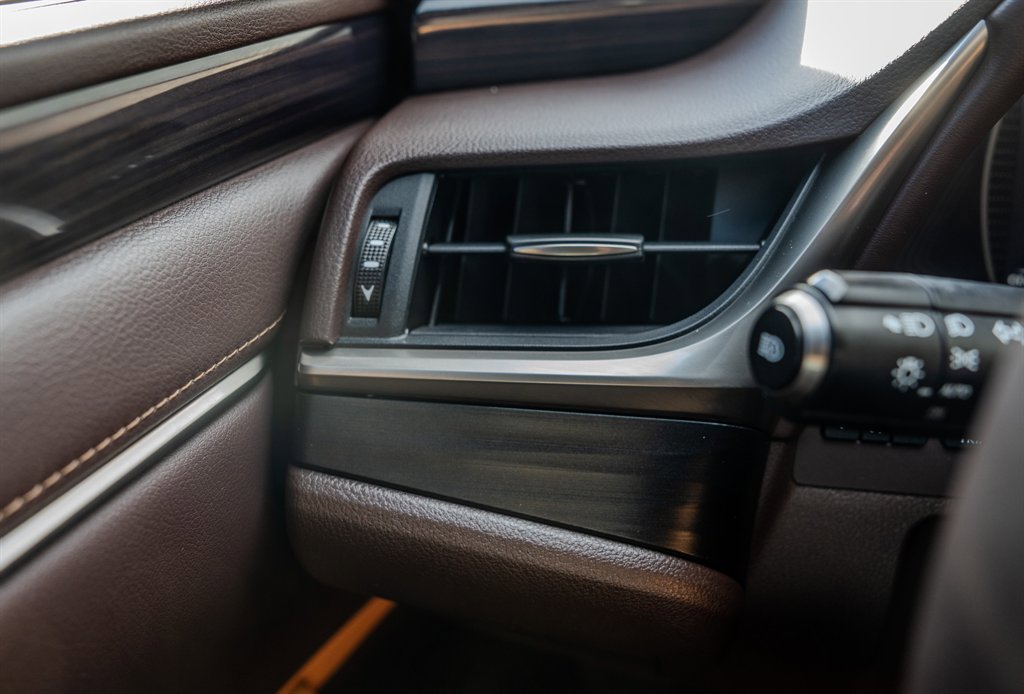 Used 2020 Lexus ES 350 w/ Premium Package image 18