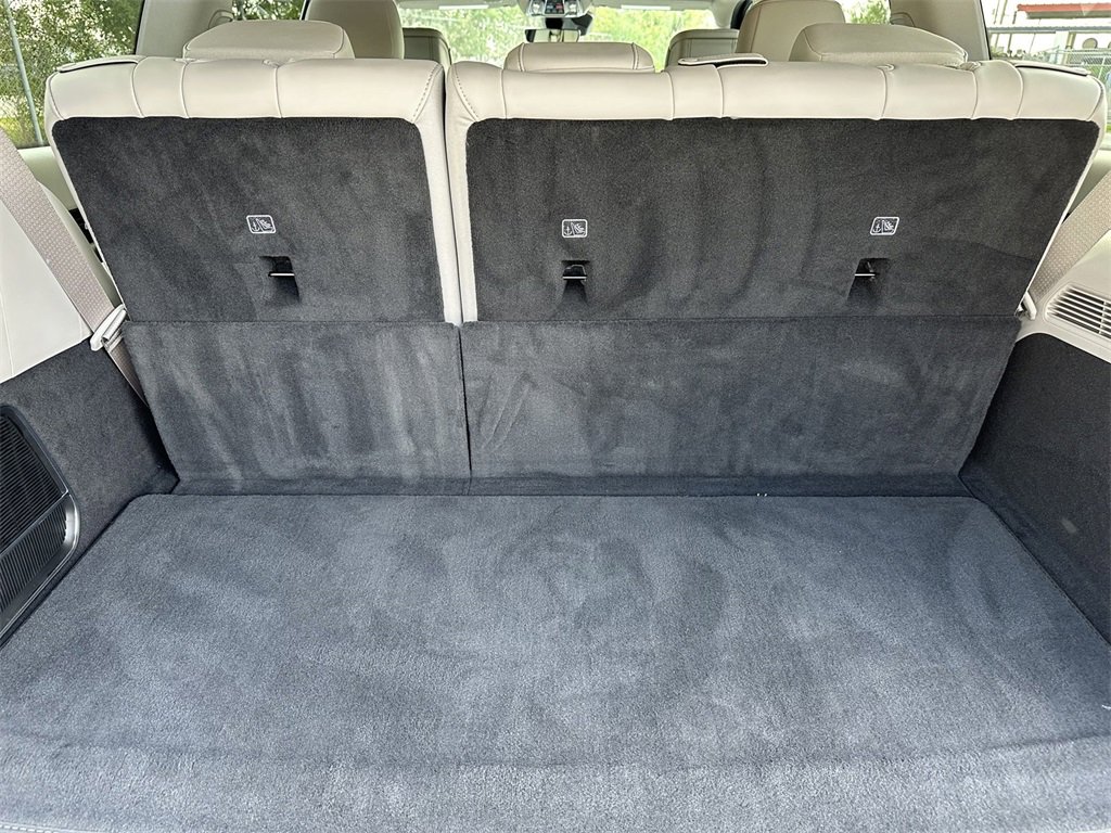 New 2023 Jeep Grand Wagoneer 4WD w/ Flexible Seating Group image 13